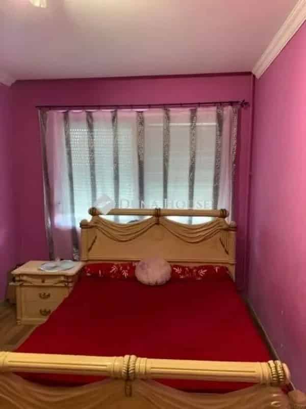 Ház Kiadó , Dabasi járás, Közép-Magyarország