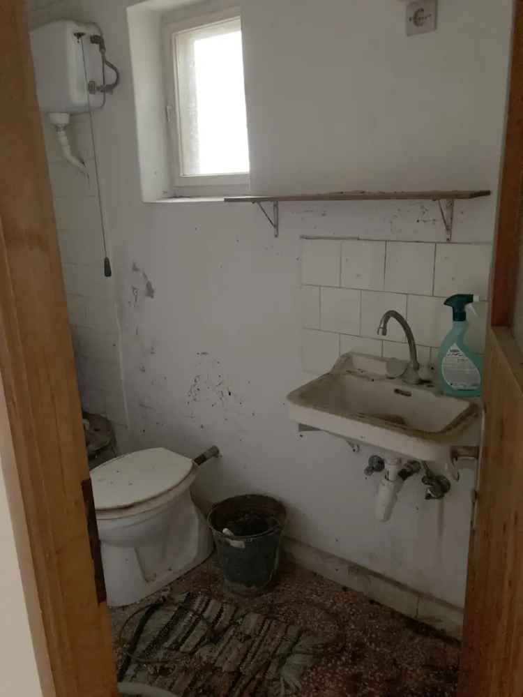 Ház Kiadó , Kismaros, Közép-Magyarország