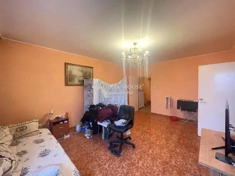 Lakás Eladó , 22, Örs vezér tere, Budapest, Közép-Magyarország