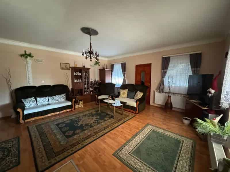 Gyöngyösoroszi családi ház eladó 130nm 4 szoba