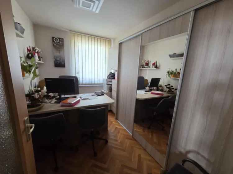 79m2-es Belvárosi Iroda Kiadó - Nyíregyháza