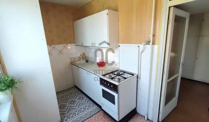 Székesfehérvári eladó panel lakás, H503088