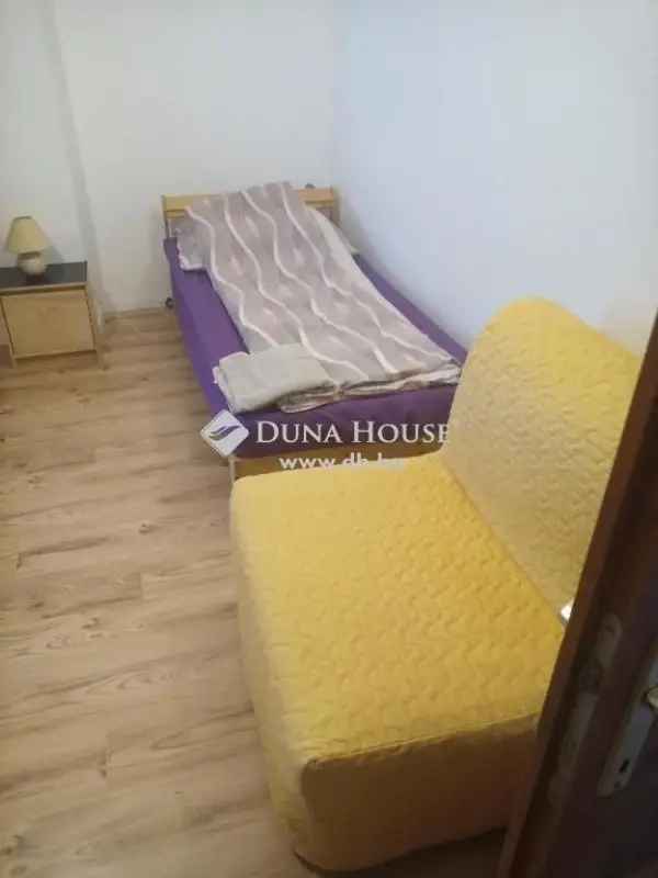 Felujitott 75 nm-es Apartman Debrecenben Garazzal Pincevel
