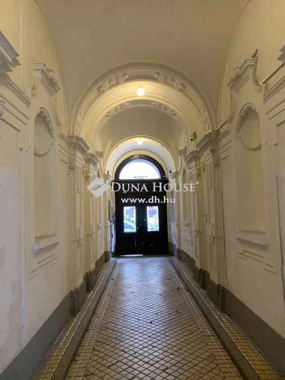 Ház Eladó , Budapest, Közép-Magyarország