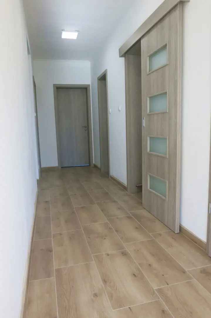 Ház Kiadó , Nagybaracska, Alföld és Észak