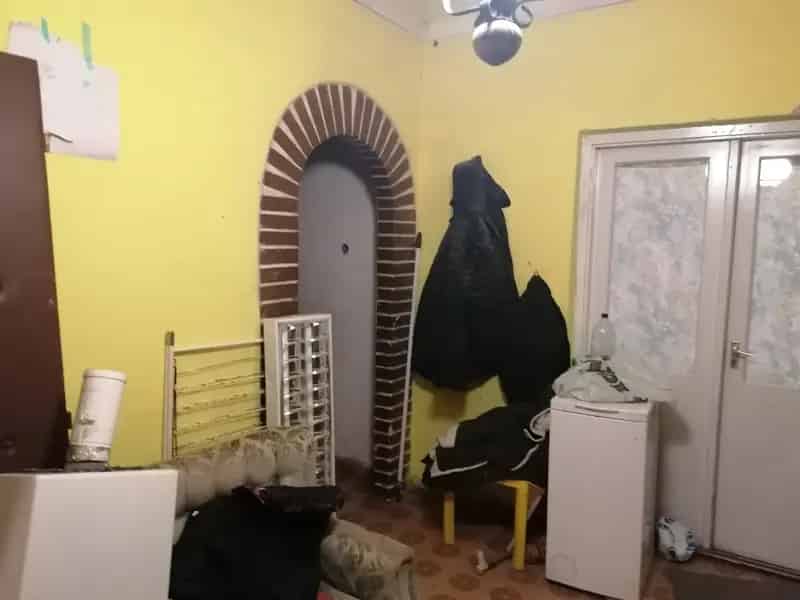 Bicske 3 szintes felújítandó családi ház eladó