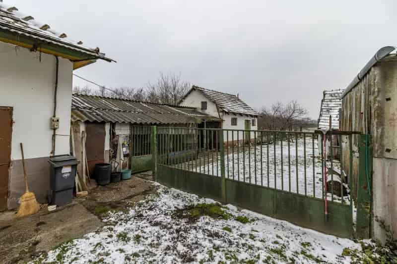 Kislángon 77 nm-es 3 szobás családi ház eladó