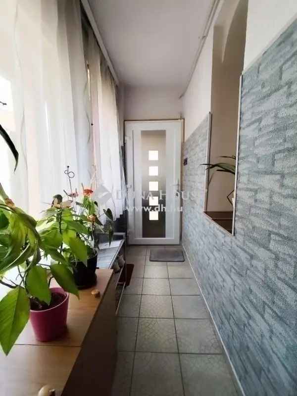 Ház Kiadó , Budapest, Közép-Magyarország