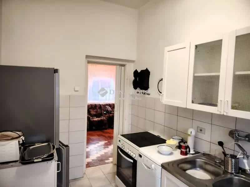 Ház Kiadó , Oroszlányi járás, Dunántúl