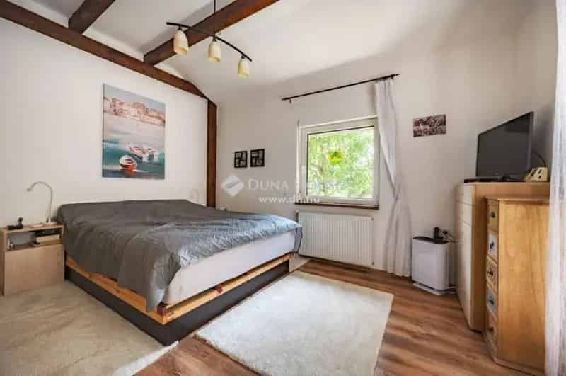 Ház Kiadó , Budakeszi járás, Közép-Magyarország