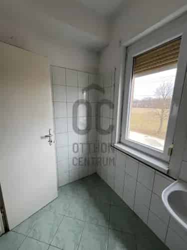 Zirci eladó lakás, DLK097691