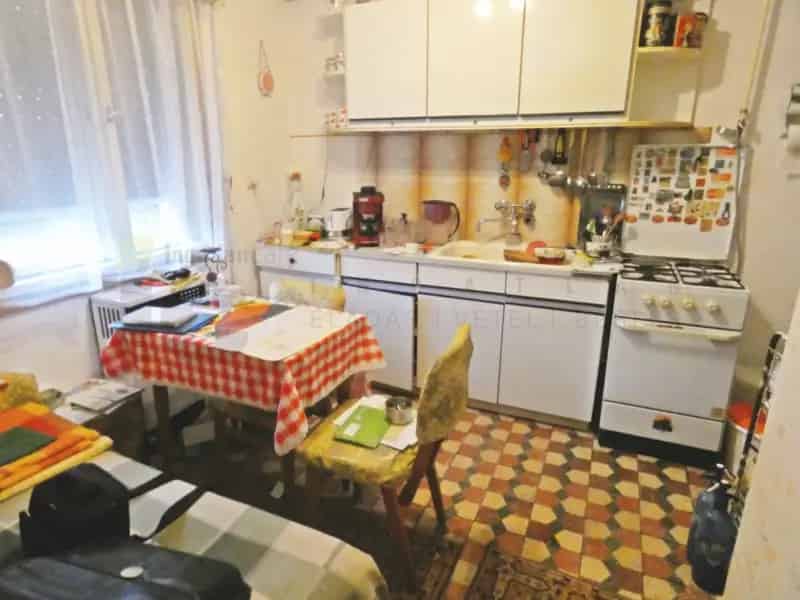 Szatymazi 54 m2-es ház eladó 807 m2-es telken