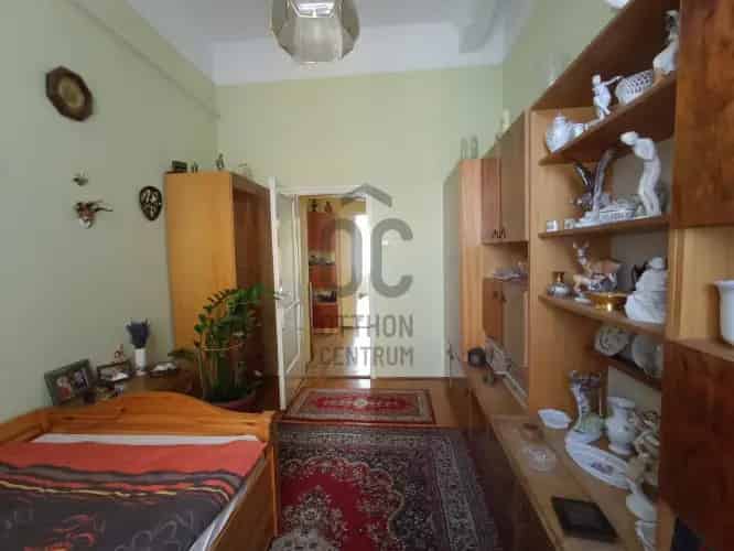 Pápai eladó lakás, DLK088822