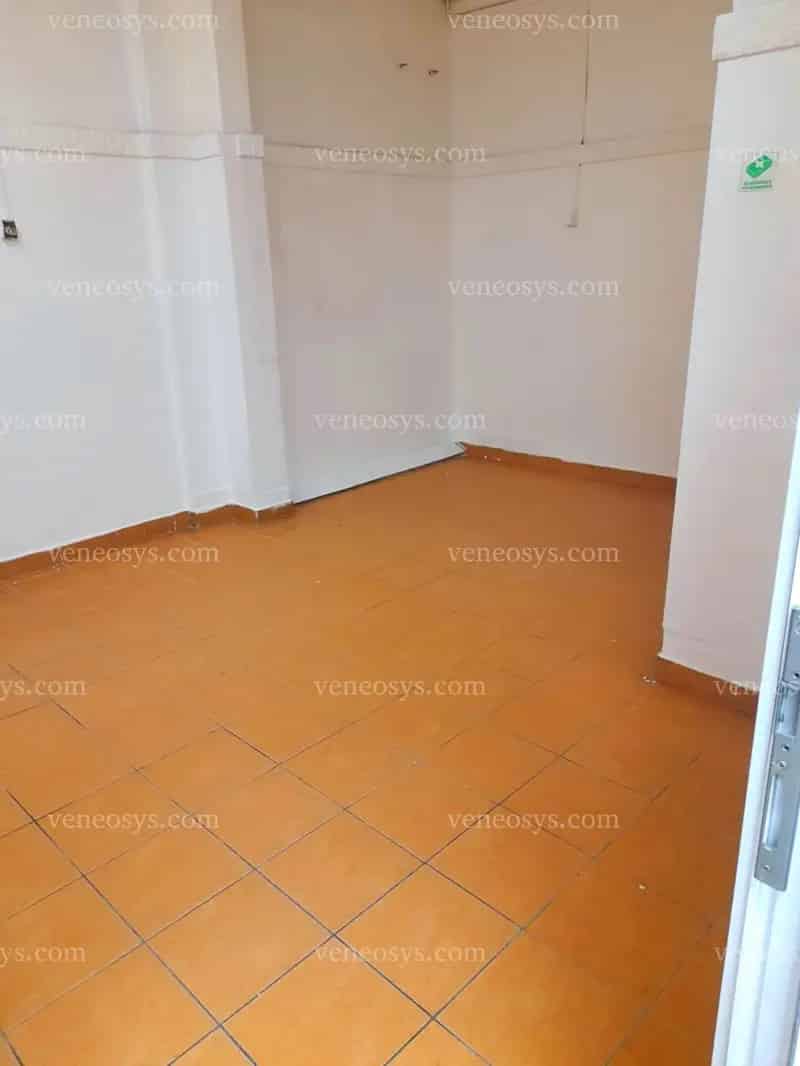 Kiadó üzlethelyiség forgalmas belvárosi környezetben!