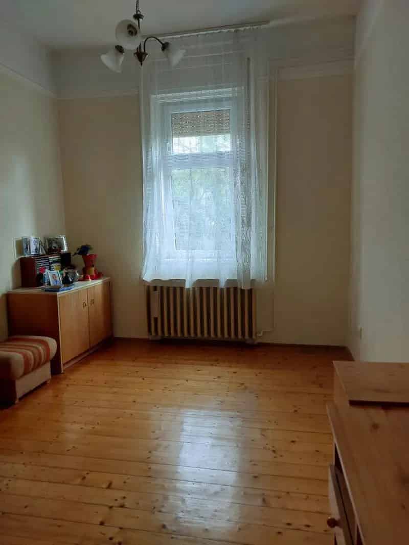 Ház Kiadó , Budapest, Közép-Magyarország