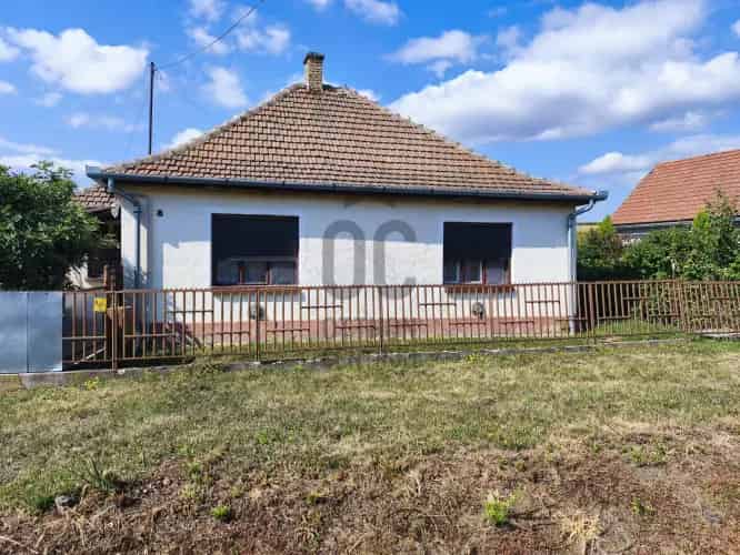 Gyöngyösoroszii eladó családi ház, H506632