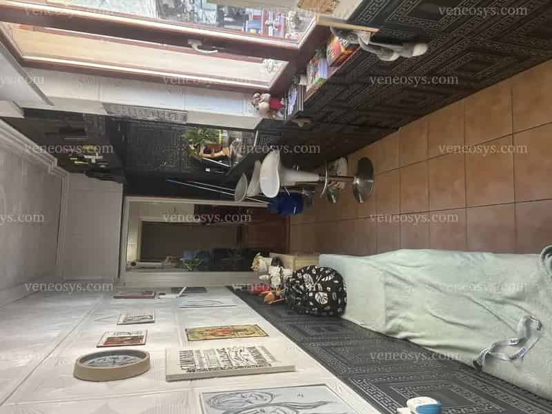 ELADÓ Dunaszkecsőn 3 szobás, felújított családi ház, napenergiával, kis telekkel, melléképülettel, pincével