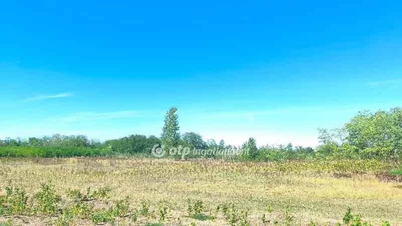 Telek Kiadó , Ceglédi járás, Közép-Magyarország