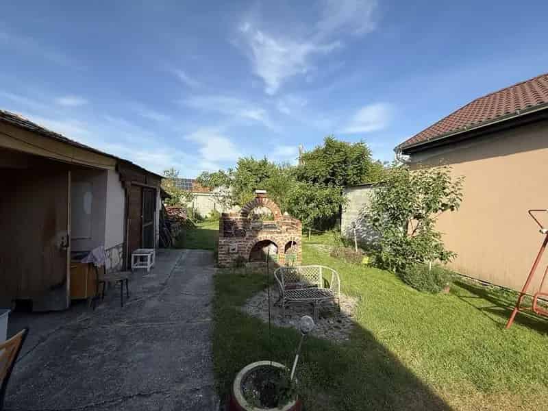 81m2-es családi ház Jánossomorján 450m2-es telekkel