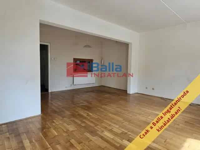 Budapest XV Kerulet Sorhaz Elado 6 Szoba 121 nm 2 Generacios