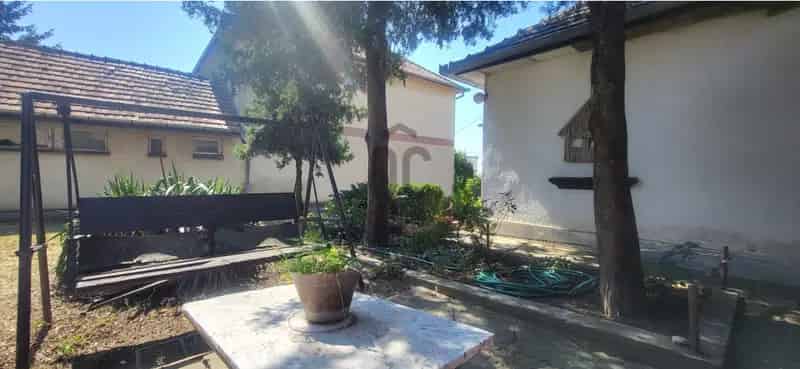 Úrii eladó családi ház, H504809