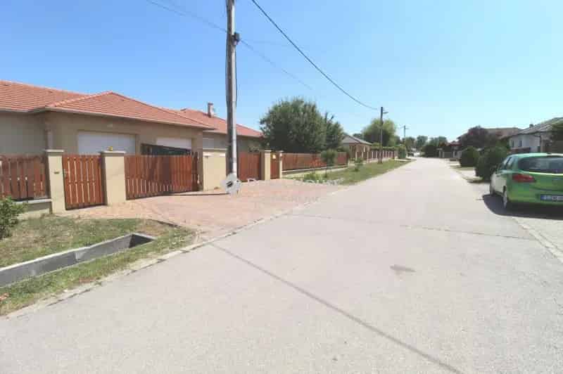 Ház Eladó , Nagytarcsa, Közép-Magyarország