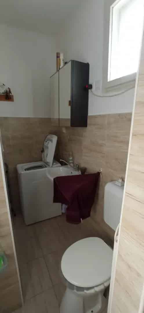 Ház Kiadó , Dunaalmás, Dunántúl