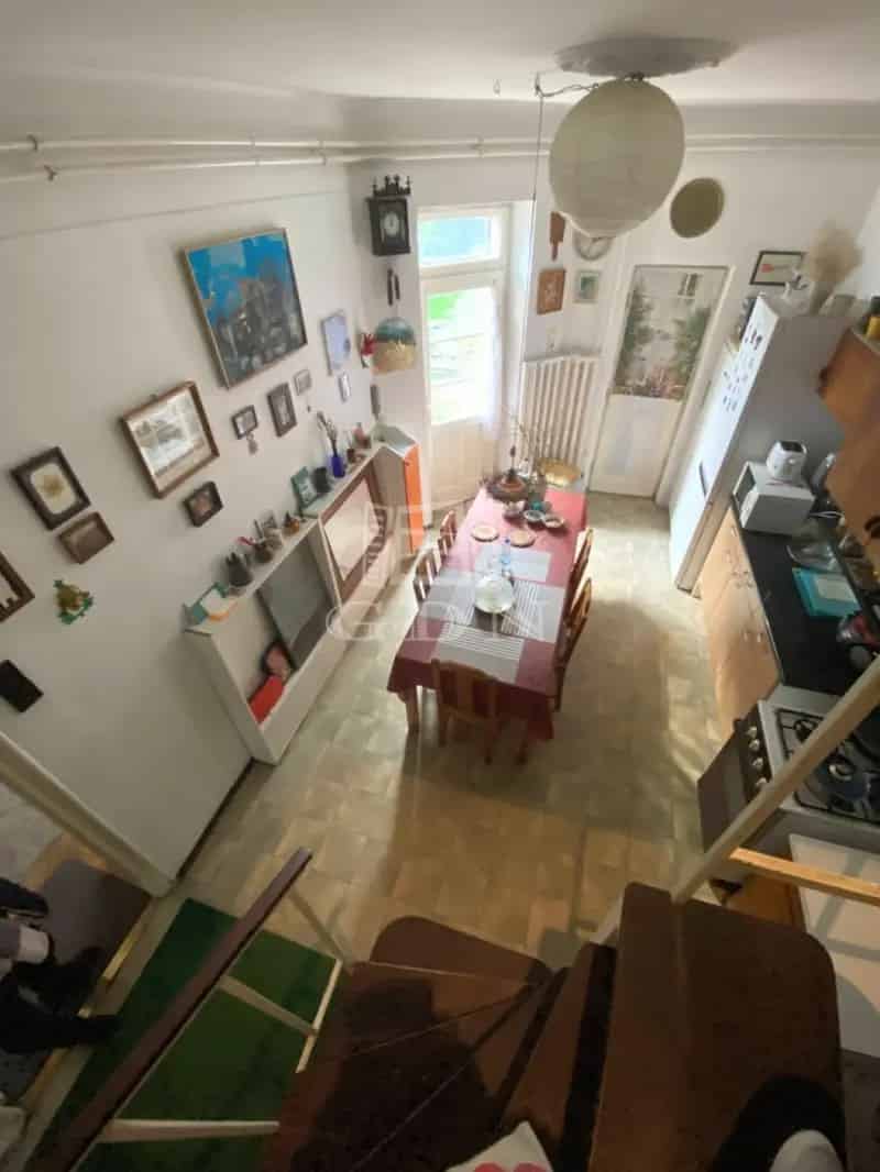 Ház Kiadó , Budapest, Közép-Magyarország