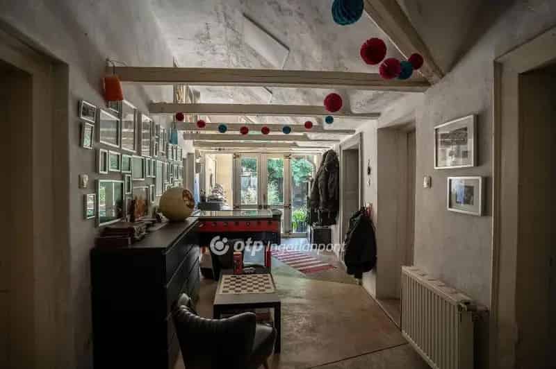 Ház Kiadó , Budapest, Közép-Magyarország