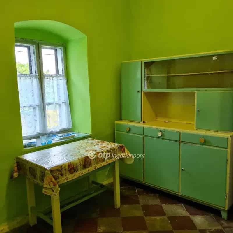 Ház Kiadó , Tapolcai járás, Dunántúl