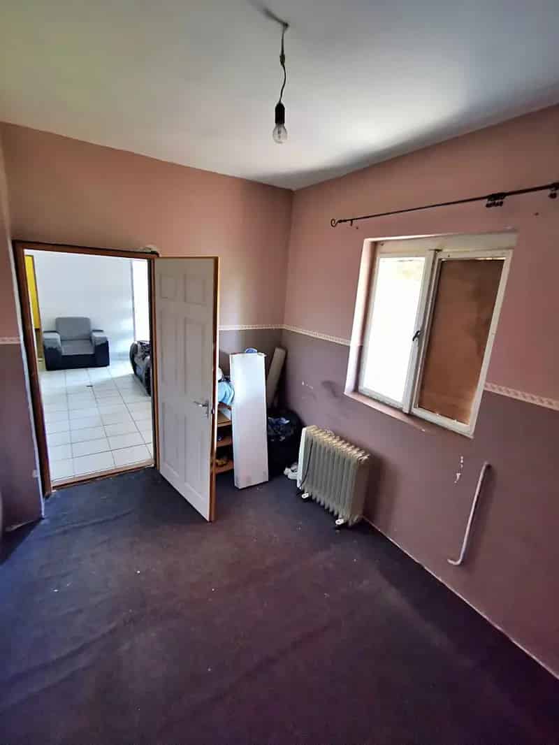 Ház Kiadó , Váci járás, Közép-Magyarország