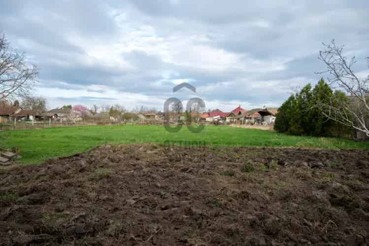 Nádudvari eladó telek, T037888