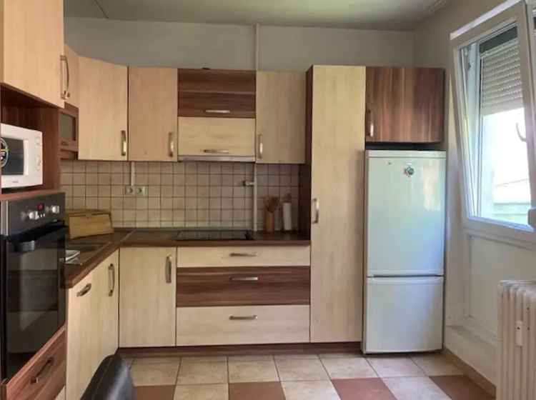 Pécs Mecsek 60m2 2 szobás felújított erkélyes lakás kiadó