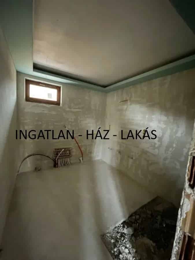 Ház Kiadó , Gödöllői járás, Közép-Magyarország