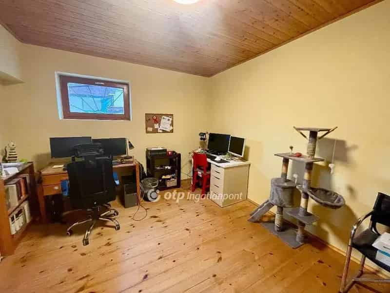 Ház Kiadó , Szigetszentmiklósi járás, Közép-Magyarország