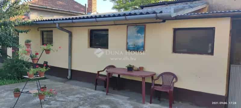 Ház Eladó , Cegléd, Közép-Magyarország