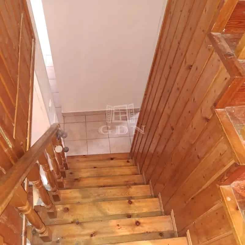 Ház Kiadó , Várpalotai járás, Dunántúl