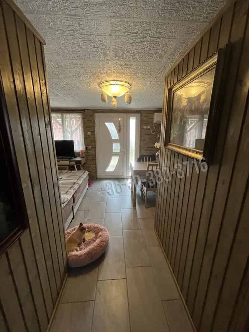 Ház Kiadó , Dunaújvárosi járás, Dunántúl