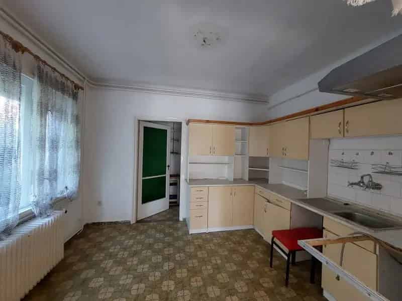 Ház Kiadó , Székesfehérvári járás, Dunántúl
