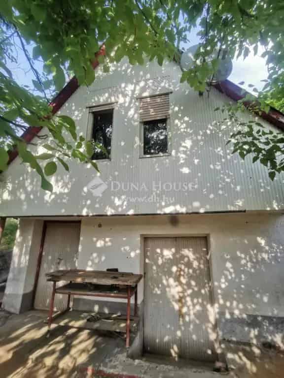 898 m2-es Telek 30 m2-es Házal Pécs-Meszesen