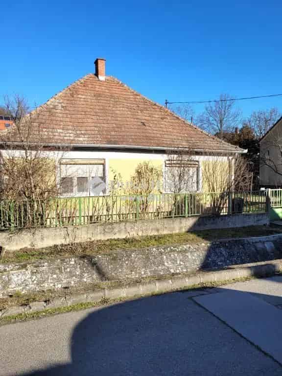 Ház Eladó , Paks, Dunántúl