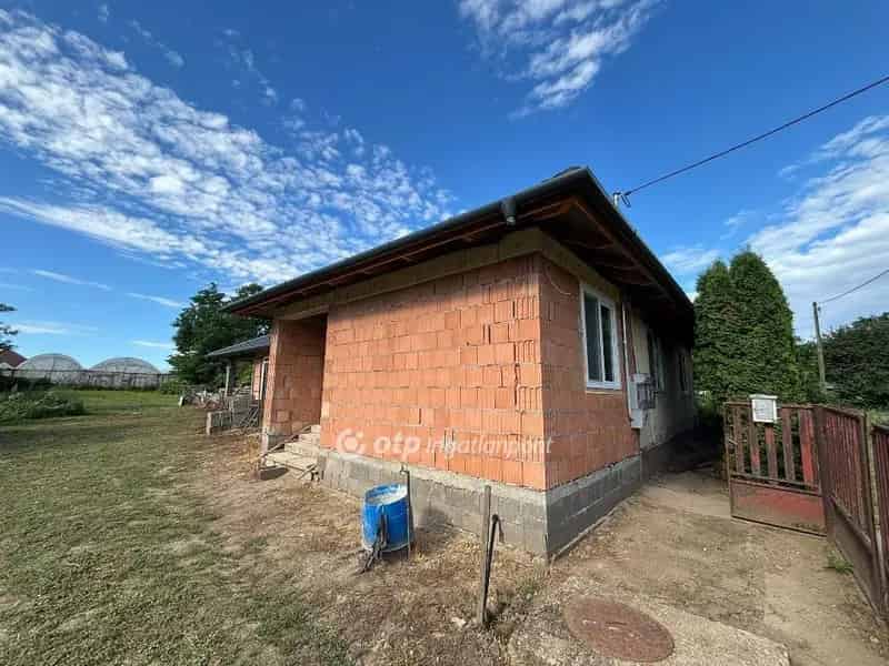 Ház Kiadó , Tiszavasvári járás, Alföld és Észak
