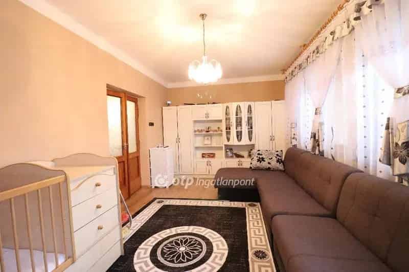 Ház Kiadó , Budapest, Közép-Magyarország