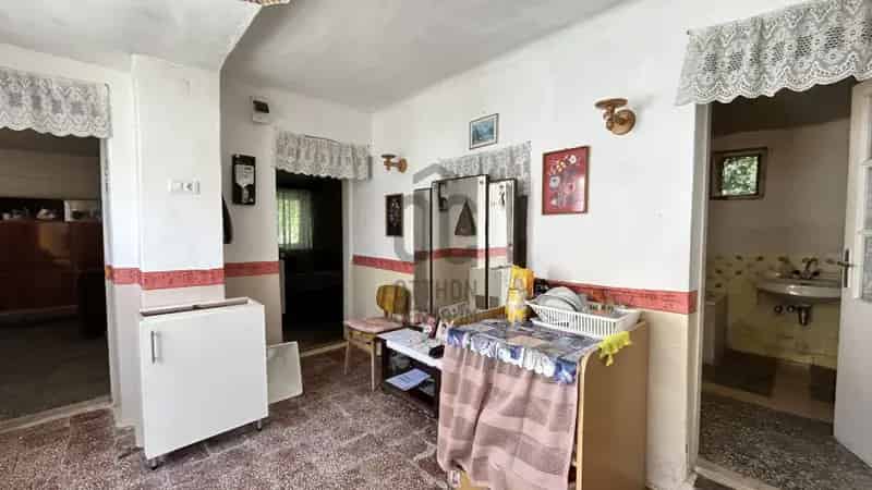 Adorjánházai eladó családi ház, DHZ048342