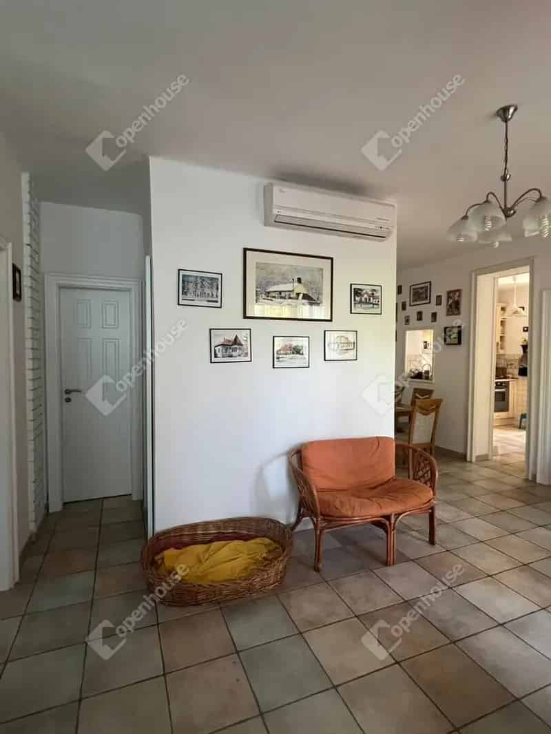 Ház Kiadó , Győri járás, Dunántúl