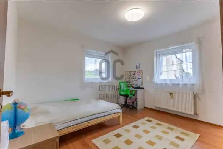 Budapest XIX. kerületi eladó ikerház, DHZ058324