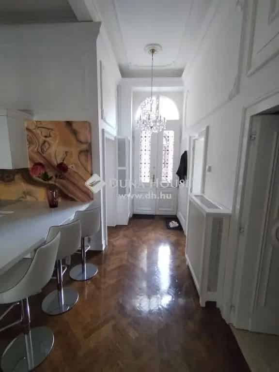 Ház Kiadó , Budapest, Közép-Magyarország