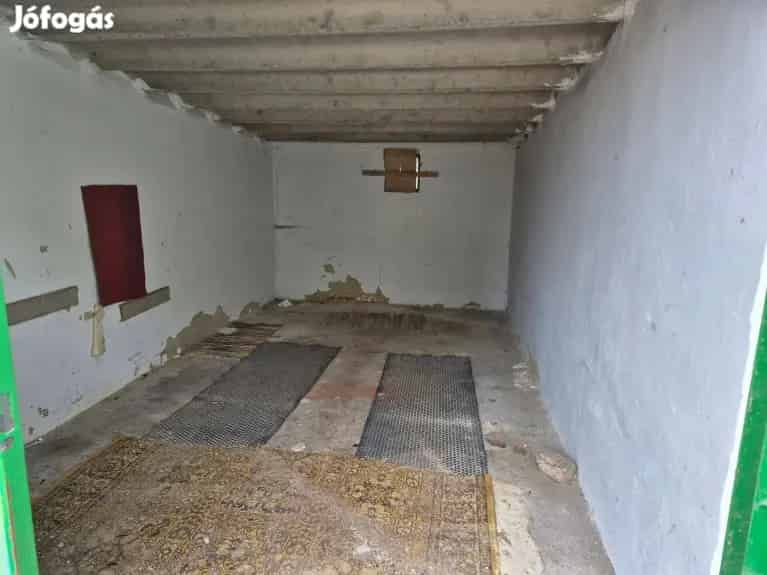 Belváros közelében a Szent Gellért utcában tégla garázs eladó! - Székesfehérvár, Garázs - Jófogás Ingatlan