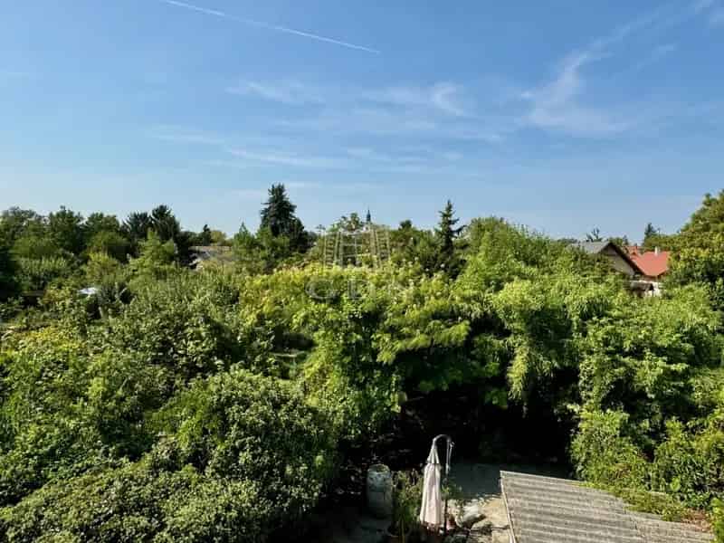Telek Kiadó , Budapest, Közép-Magyarország