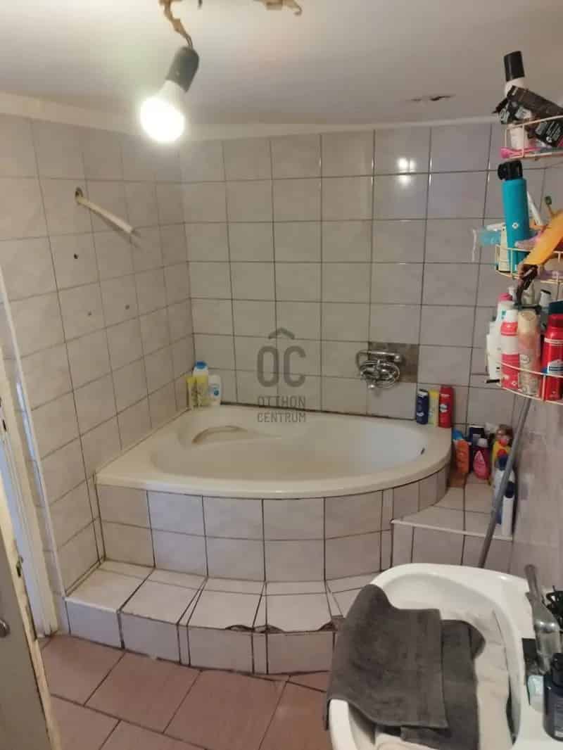Ház Kiadó , Pilisvörösvári járás, Közép-Magyarország